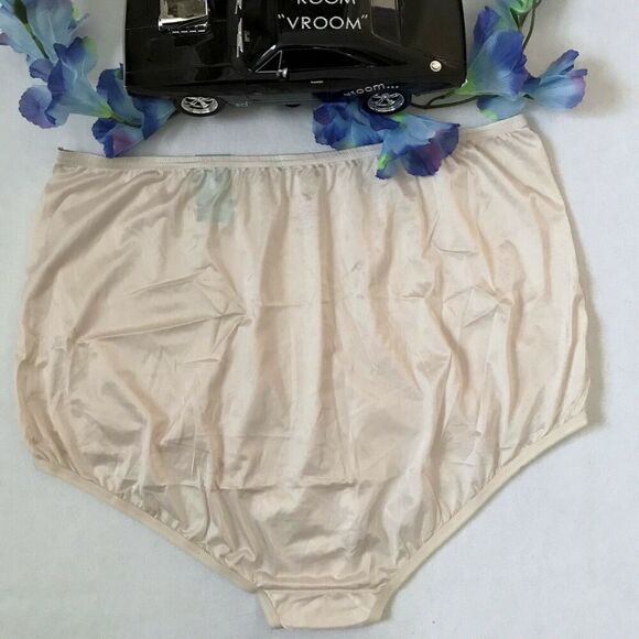 Vanity Fair and Auden NWT Panty Women 11/4XL - Picture 7 of 9